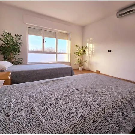 Llanes Paradise Hostel *