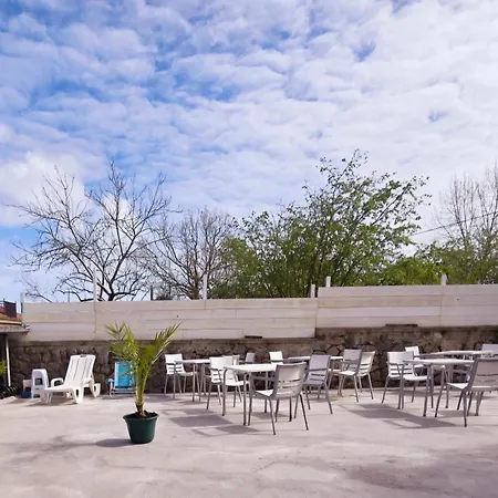 Hostal Llanes Paradise